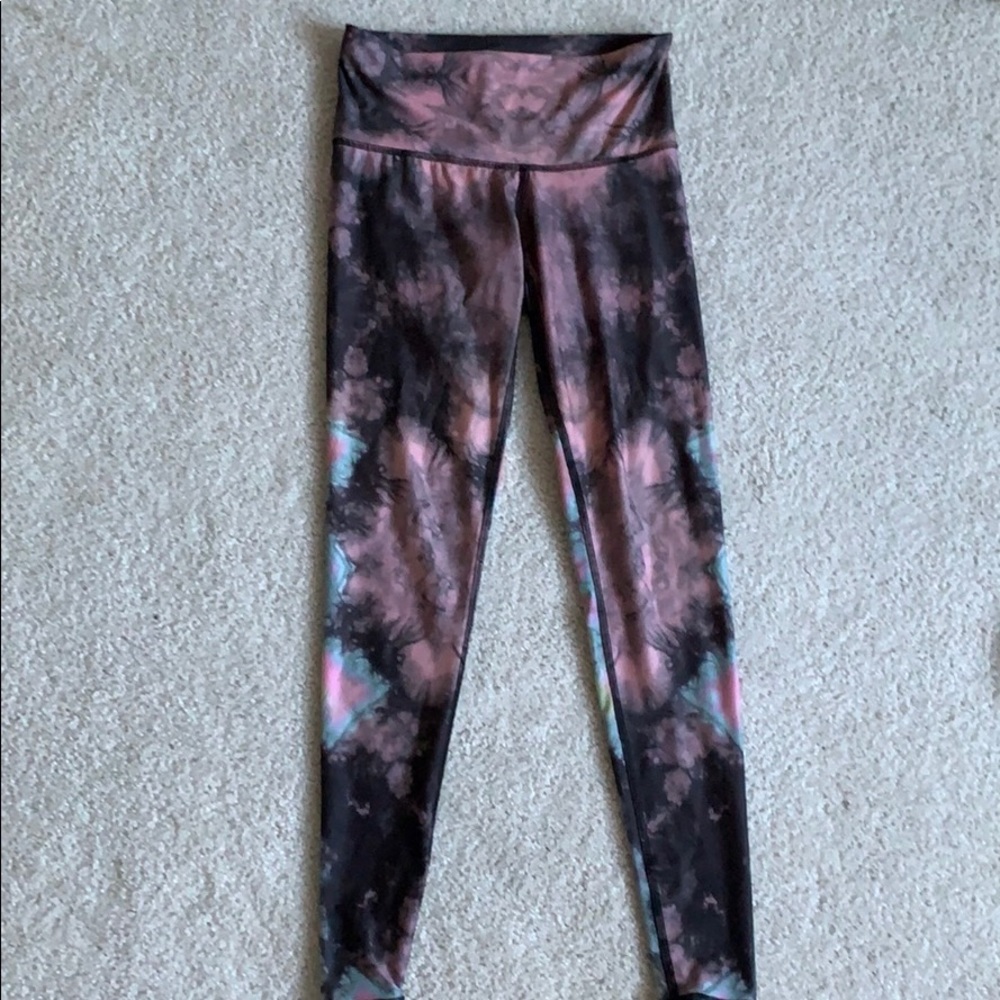 Tie dye feather Teeki Small leggings